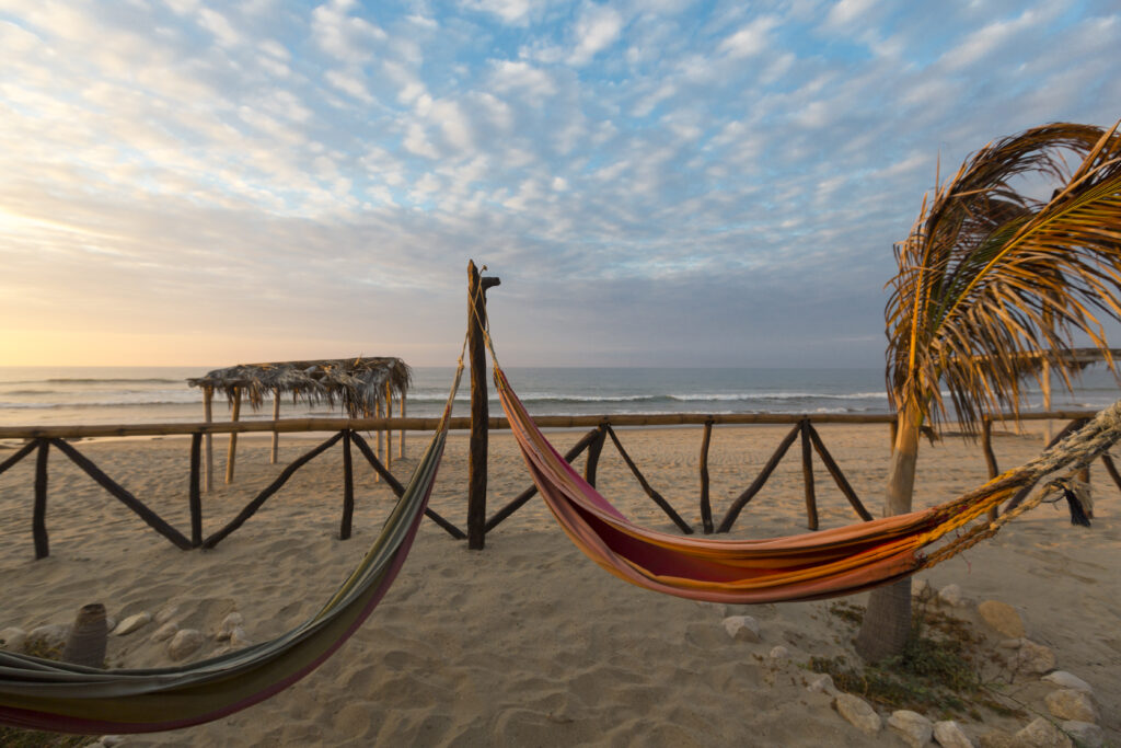 Hangmatten op het strand van Punta Sal